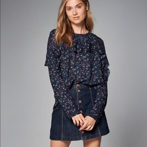 Ruffled top, floral print